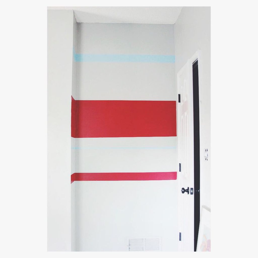 Helpful tips on the blog today on how to get crisp paint stripes. Just one trick and it is super easy with $.99 paint pints from @AceHardware #FindYourColor #Sponsored #DIY #WallStripes #BoysRoom