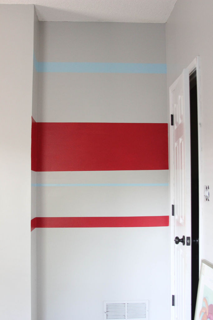 How to paint crisp paint stripes | www.lipglossandbinky.com